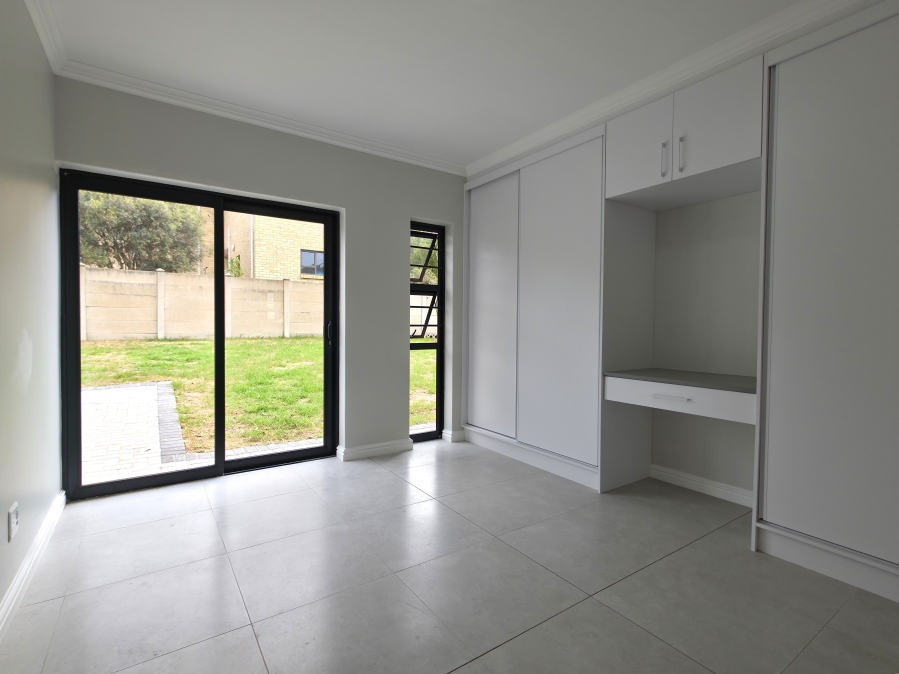 3 Bedroom Property for Sale in Wavecrest Eastern Cape